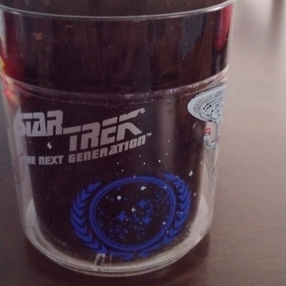 Star Trek The Next Generation 8 oz cup - Picture 2 of 3